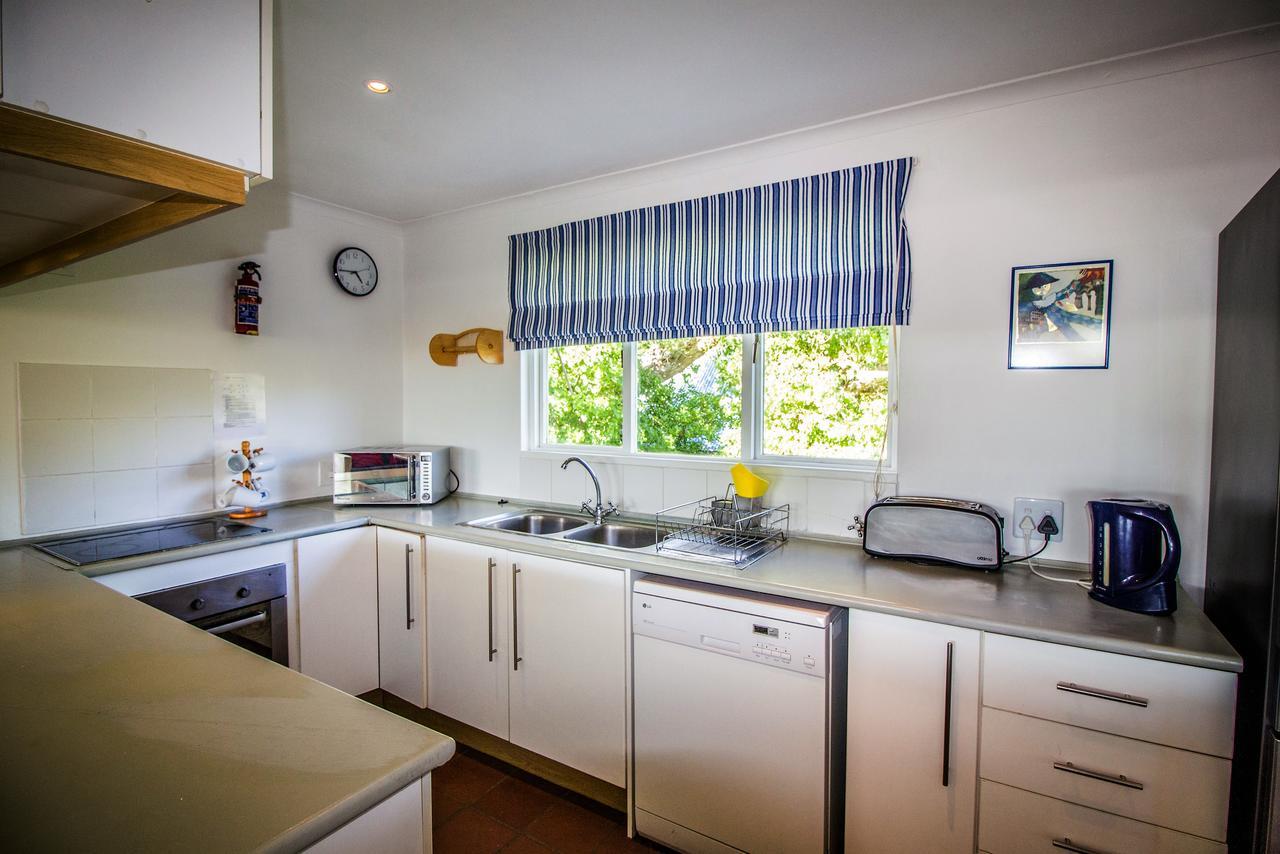 סקרבורו Atlantic Dream Beachfront Villa מראה חיצוני תמונה